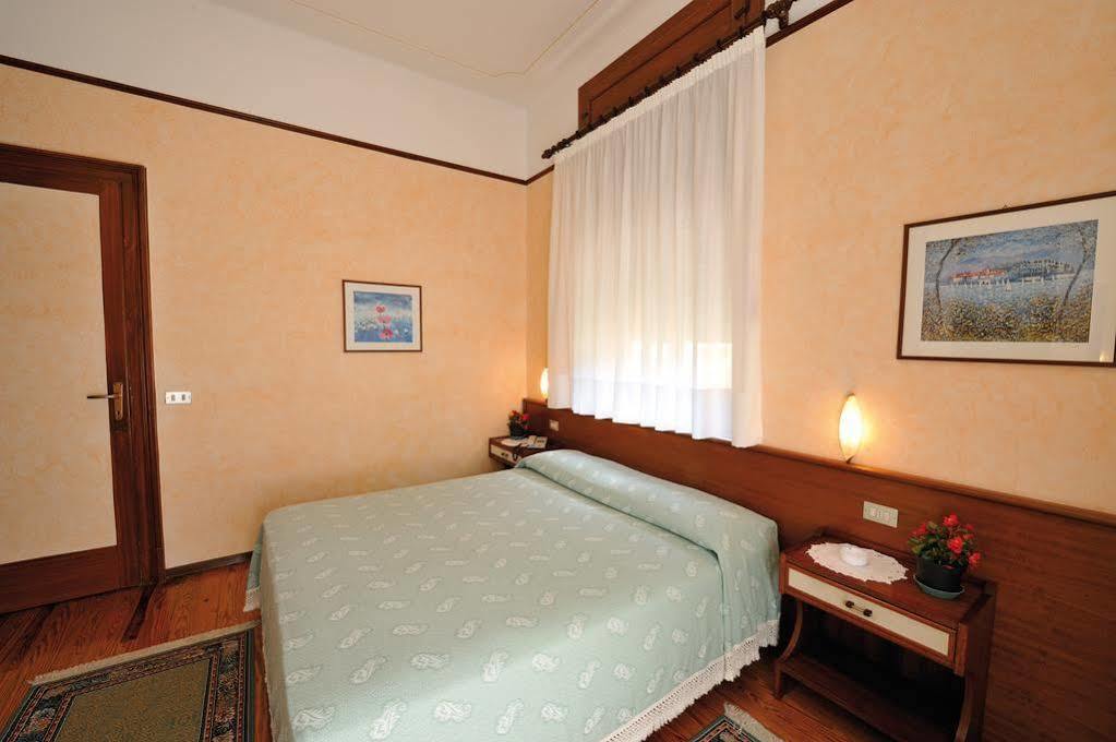 Hotel Villa Mon Toc Stresa Exterior foto